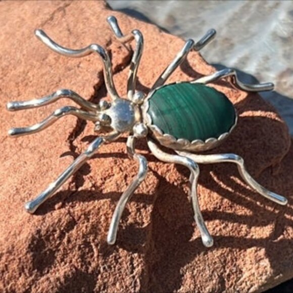 Large Estate Vintage E. Spencer Silver Malachite Protective Spider Brooch - Picture 2 of 15
